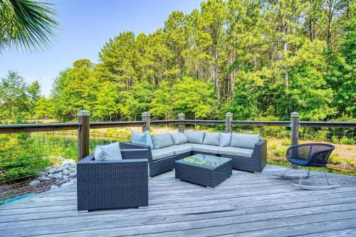 Landing at Parker Point - 2 Bedrooms in Cainhoy in Charleston, USA