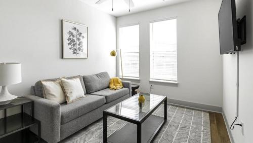 Landing at The Gallery - 2 Bedrooms in Huntsville in Huntsville, USA