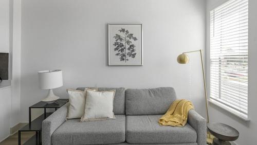 Landing at The Gallery - 2 Bedrooms in Huntsville in Huntsville, USA