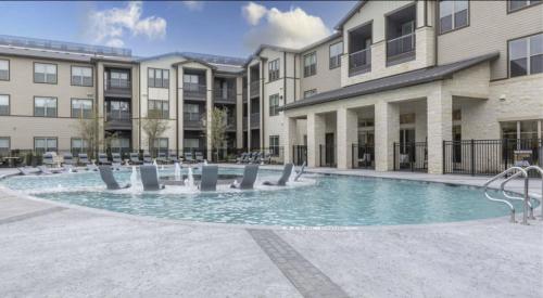 Landing at Bridge at McKinney - 2 Bedrooms in Downtown Mc Kinney in McKinney, USA