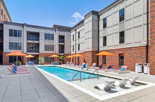 Landing at Meeting Street Lofts - 2 Bedrooms in East Central in Charleston, USA