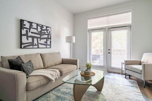 Landing at Lofts at Weston Lakeside - 2 Bedrooms in Cary in Cary, USA