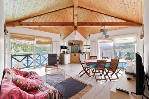 Villa Ongizatea au calme avec piscine et vue montagne - Hendaye