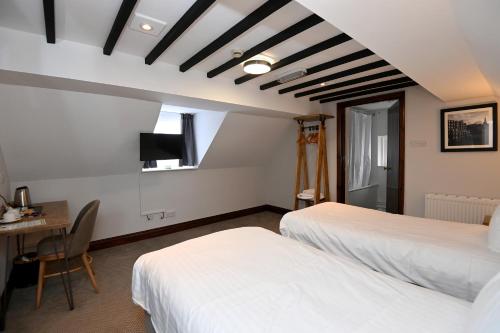 Swan Thatcham by Marston's Inns - image 8