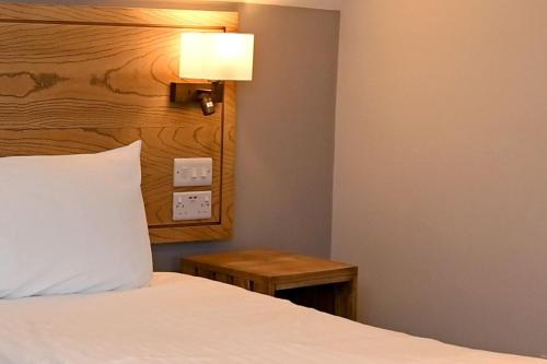 Swan Thatcham by Marston's Inns - image 2