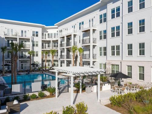 Landing at Avalon at James Island - 2 Bedrooms in Charleston in Charleston, USA