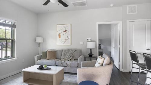 Landing at Clark Ridge Canyon - 1 Bedroom in Dallas in Dallas, USA