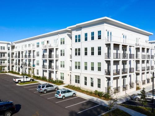 Landing at Avalon at James Island - 1 Bedroom in Charleston in Charleston, USA