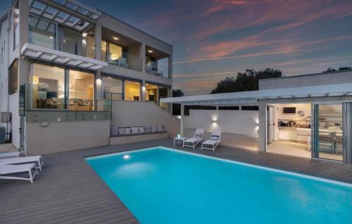 Lalic Gallery Villa
