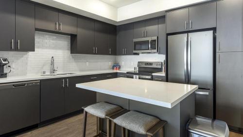 Landing at The Arboretum - 2 Bedrooms in The Arboretum in Cary, USA