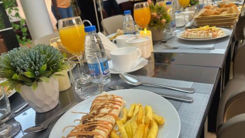 Restaurant, Res'Zac in Rufisque