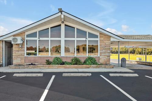 TRAVELERS INN in Smithfield, USA