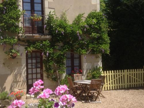 B&B Saint-Rémy-sur-Creuse - Le Bourg Remy Gites - Bed and Breakfast Saint-Rémy-sur-Creuse