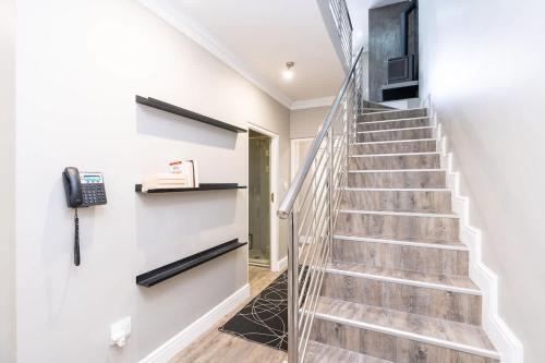 Luxury Secure Big Bay Apartment - image 10