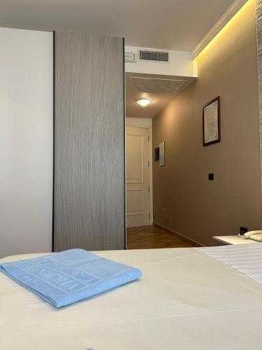 Double or Twin Room with Balcony room in Hotel Trinacria