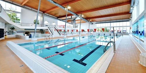 Water park, FamilyVilla, new 4 Luxury Big Apartments, parking in Prague 12