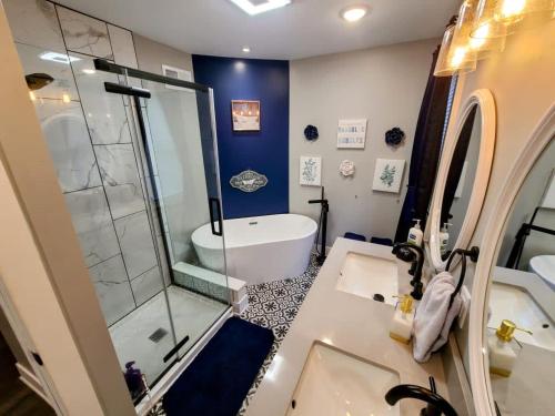 Luxury Listing - 92 Walkable Score Downtown Kzoo in Kalamazoo, USA