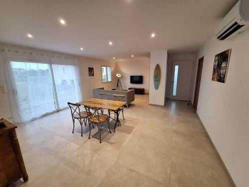 Villa Les Midices, Piscine, Climatisation, Pétanque (Villa Les Midices, Piscine, Climatisation, Petanque) in 呂薩