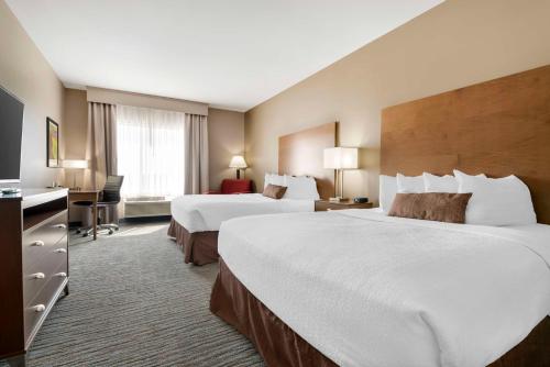 Queen Room with Two Queen Beds - Non-Smoking