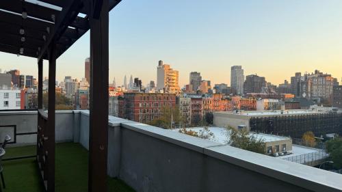 Madison LES Hotel, New York (photo 9)