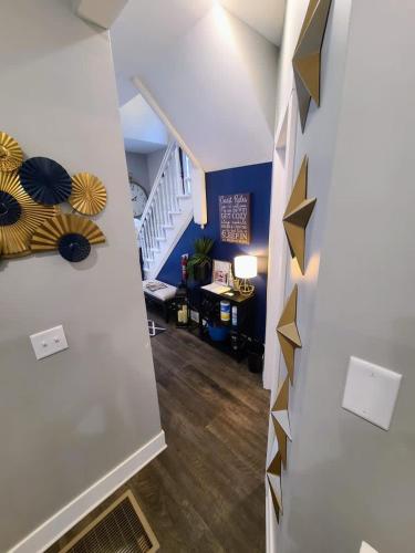 Luxury Listing - 92 Walkable Score Downtown Kzoo in Vine