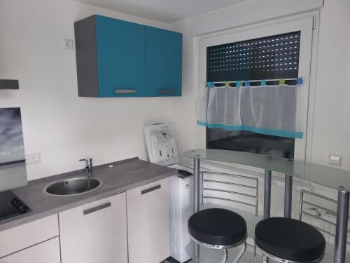 Konyha, Stilvolle 2-Zimmer-Oase in Mühlacker