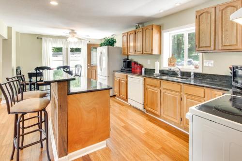 Lovely Lake Lure Retreat with Hot Tub and Boat Dock! in Lake Lure, USA