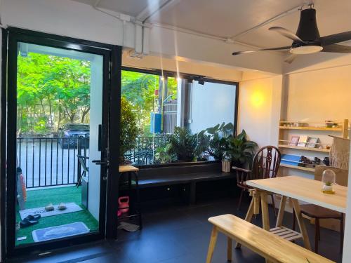 Sleep like a baby Hostel Pattaya in Thep Prasit