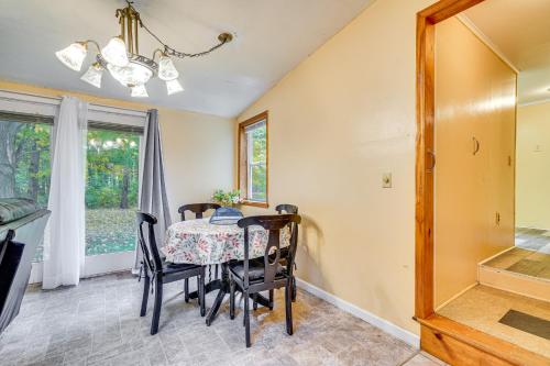 5 Mi to Lake Erie Access Quiet Cottage with Yard! in Westfield, USA