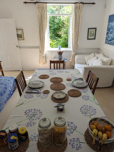 Cliffside is a Cosy Cottage B&B by Cowes Beach - Very big King Size guest BR & a Twin BR too if you book 3 to 4 guests, Cowes (fotografie 9)