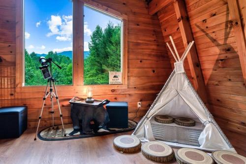 Mountain views,King Beds, Pet Friendly, Private retreat in Pigeon Forge, USA