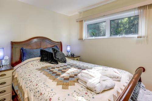 Family-Friendly Newfield Studio 9 Mi to Ithaca! in Newfield, USA