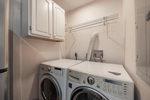 Cozy Apartment in DC with private Parking in Washington, USA