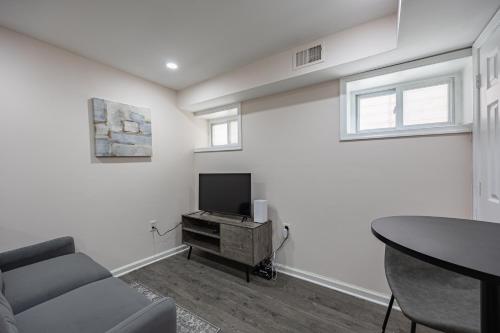 Cozy Apartment in DC with private Parking in Washington, USA