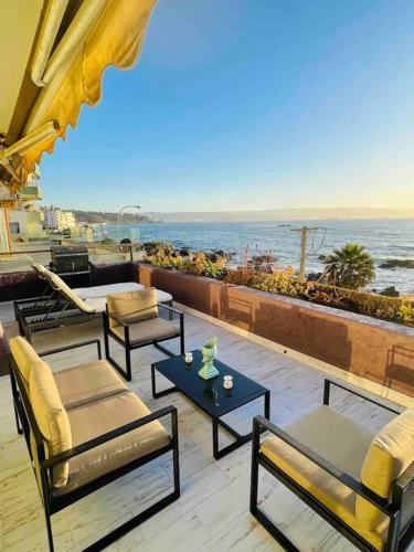 Lujoso departamento 1era línea