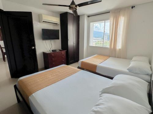 One-Bedroom Apartment image 9
