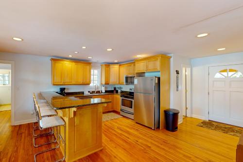 Bears Den at Acorn Dr. in Moneta, USA