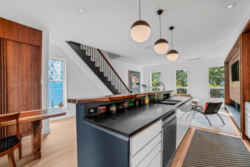 Brooklyns Famous TikTok House in Brooklyn, USA