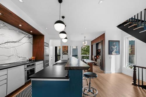 Brooklyns Famous TikTok House in Brooklyn, USA