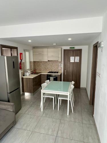 st Julians E 2 Bedroom Apartment - Location saisonnière - San Ġiljan