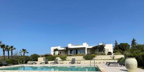 Cinecitta Sicily - la villa art Deco