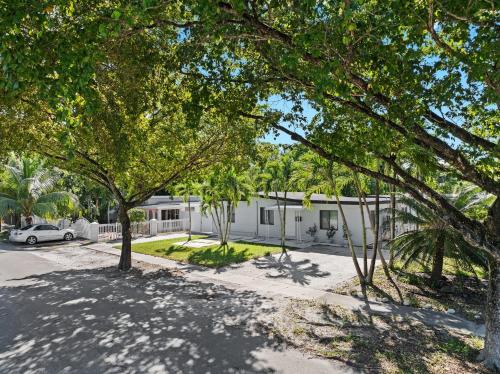 3 Bedroom and 2 bath North Miami, Florida in North Miami, USA