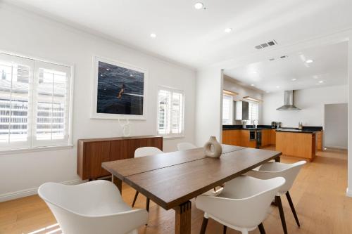 New Listing Sound Stage Villa by Colby and Conrad in Los Angeles, USA