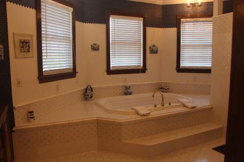 Apple Crest Inn in Gentry, USA