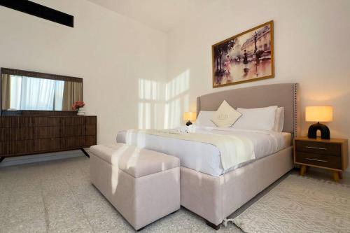 Spacious Serenity 5BR in Al Danah Near Corniche