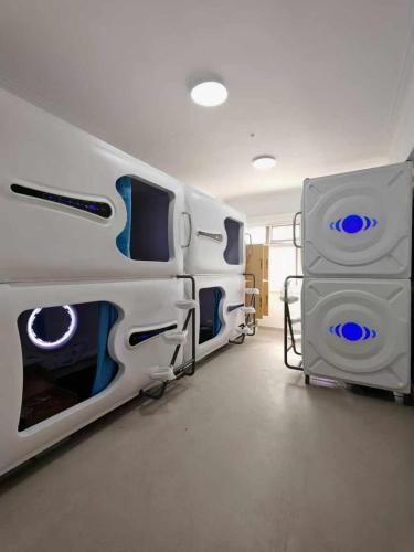 Hostel Space Capsule, Madryt