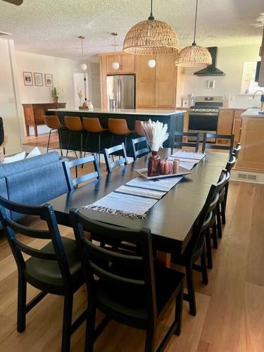 Mid-West Mod - 5br - Central Norman - Near OU!