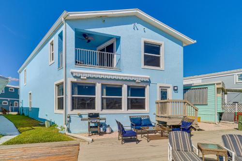 Luxury Nettles Island Home w/ Large Deck! in Hutchinson Island (FL)