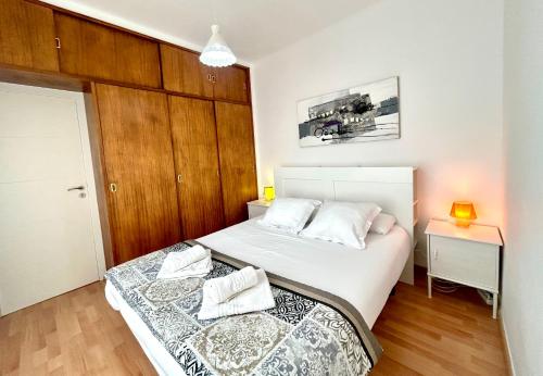 Apartment carrer d'Olesa, Барселона
