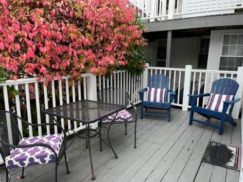 Abalonia Inn